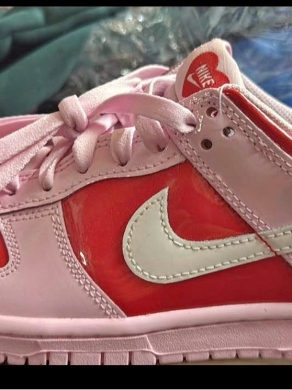 Nike Kids/Womens Pink and Red Low-Top Sneakers with White Swoosh 4.5y 6w